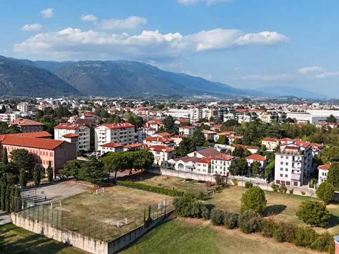 Appartamento con 5 locali in vendita in Via Cereria, Bassano Del Grappa