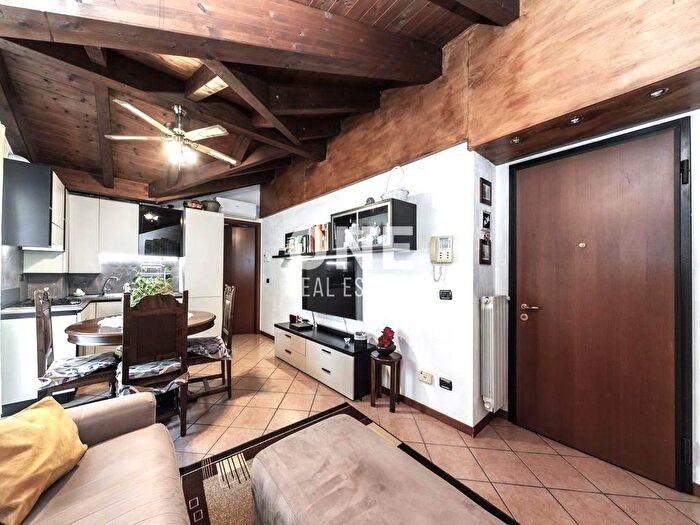 Appartamento bilocale in vendita in Via Primo Maggio, Trezzano Rosa