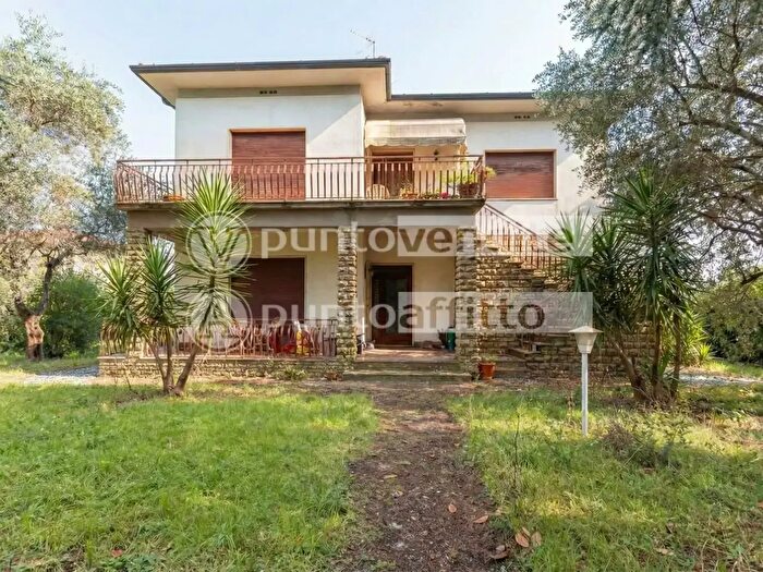 Casa con 12 locali in vendita in delle Ville Prima, Lucca