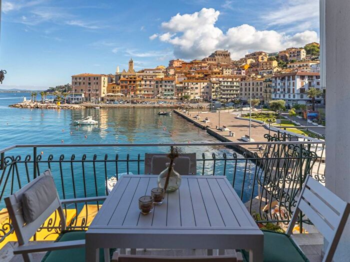 Appartamento con 5 locali in affitto in Via del Molo, Porto Santo Stefano, Monte Argentario