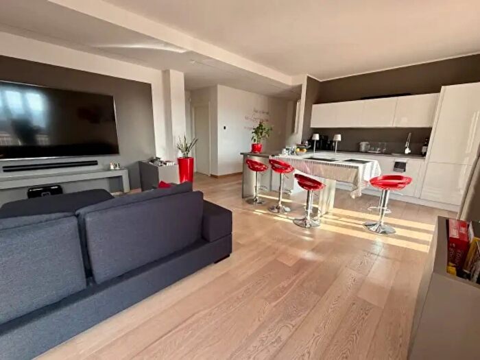 Appartamento trilocale in vendita in Via Alfonso Ogliaro, Biella