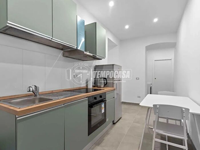 Appartamento trilocale in vendita in Via Ruggero Bonghi, Milano