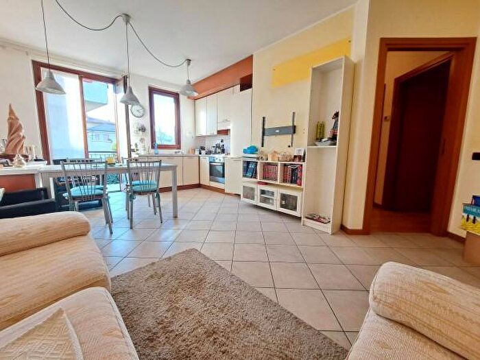 Appartamento trilocale in vendita in Via California, Cantu