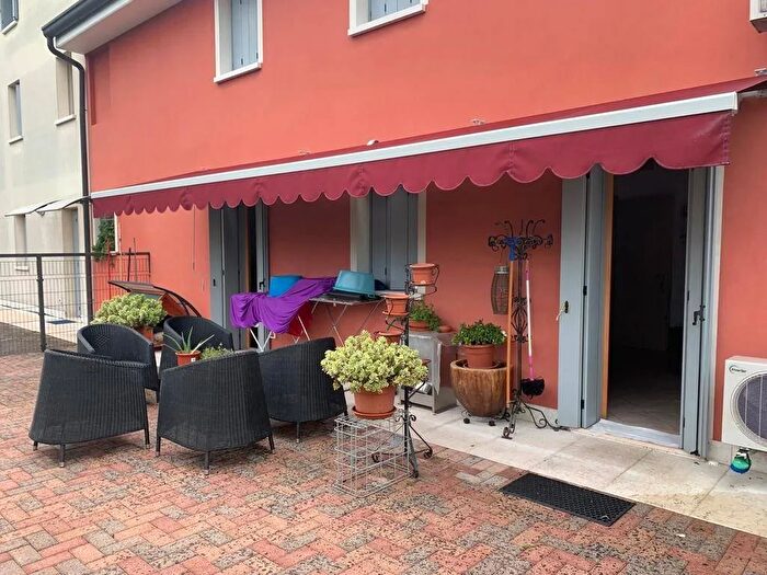 Appartamento trilocale in vendita in Via Roma, Altivole