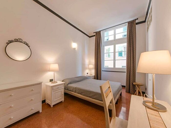 Appartamento trilocale in affitto in Piazza dellAgnello, Caricamento, Genova