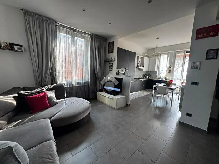 Appartamento con 6 locali in vendita in Via Battaglini Vittorio, Genova