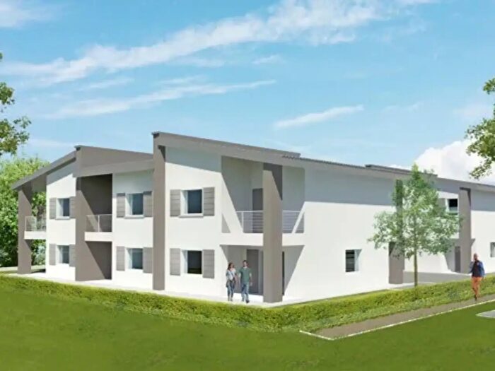 Casa con 5 locali in vendita in Via Fratelli Carlo E nello Rosselli, Reggio Emilia