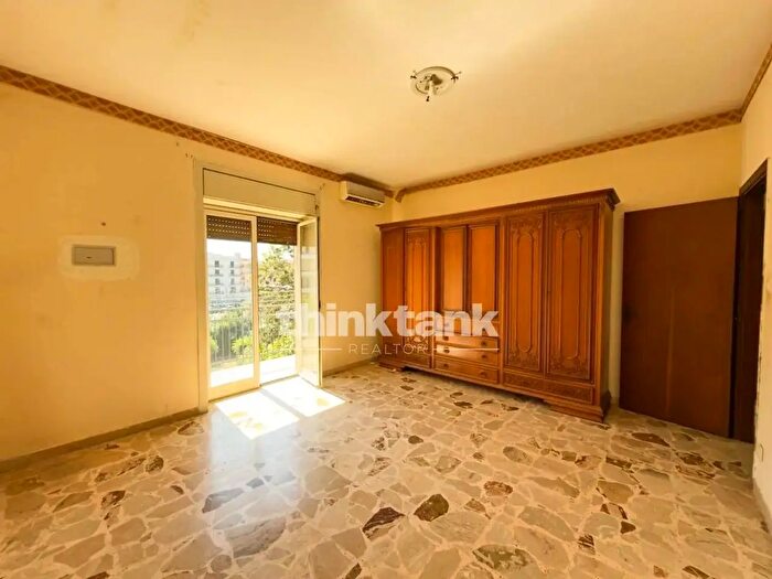 Appartamento quadrilocale in vendita in Via Lentini, Siracusa