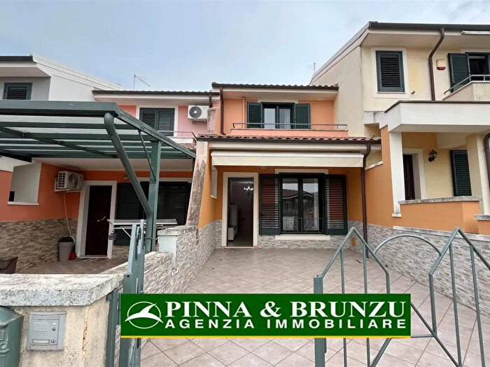 Casa quadrilocale in vendita in Via Umbria, Ghilarza