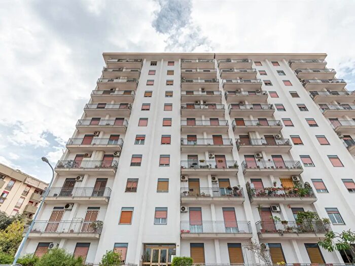 Appartamento quadrilocale in vendita in Via dellOrsa Minore, Palermo