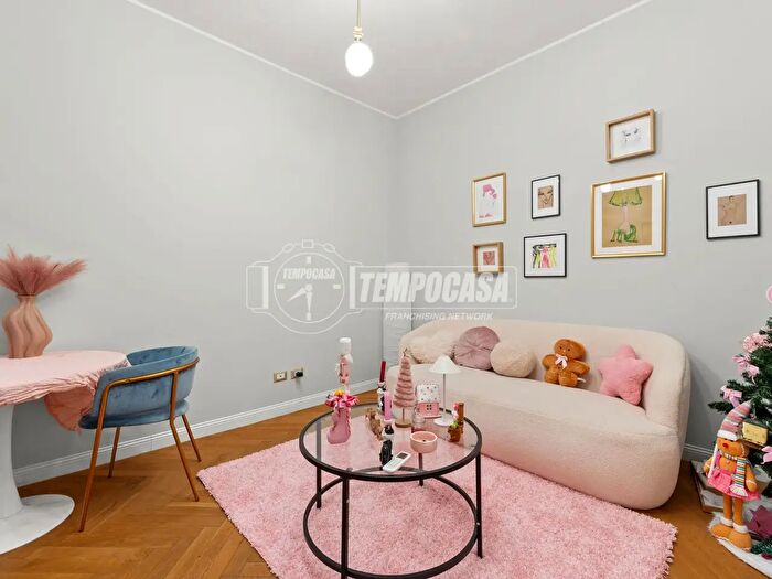 Appartamento bilocale in vendita in Via Illirico, Milano