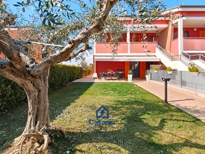 Appartamento quadrilocale in vendita in Montecosaro