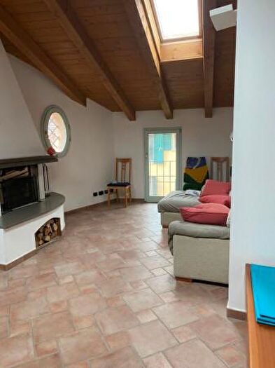 Casa con 5 locali in vendita in Imola