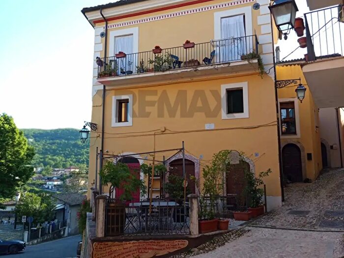 Appartamento con 5 locali in vendita in Fontechiari