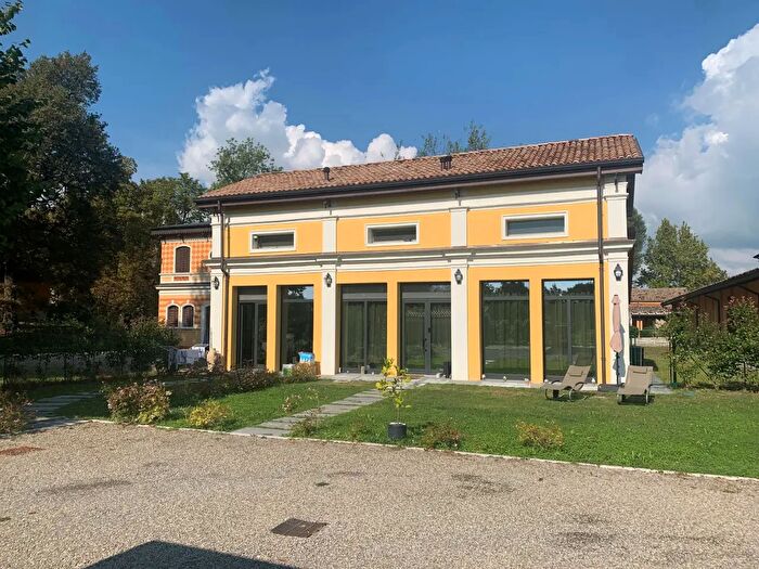Appartamento quadrilocale in affitto in Via Pizzetti, Reggio Emilia