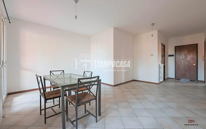 Appartamento trilocale in vendita in Calderara Di Reno