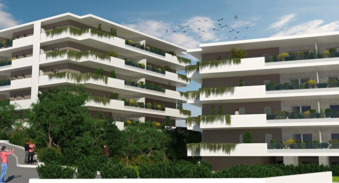 Appartamento trilocale in vendita in Via Maggini, Ancona