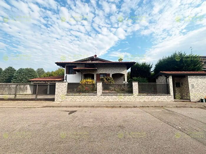Casa quadrilocale in vendita in Via dei Platani, Sant'Angelo Lodigiano