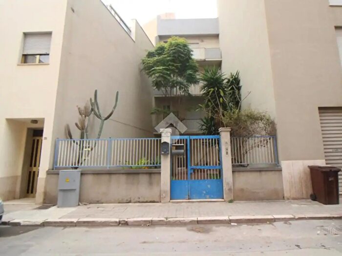 Appartamento trilocale in vendita in Via Sicilia, Erice