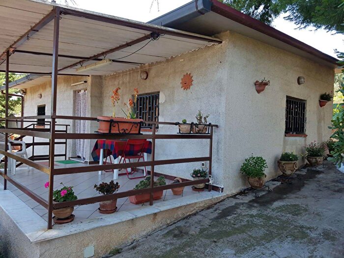 Casa bilocale in vendita in Strada Bambino Snc, Casteldaccia