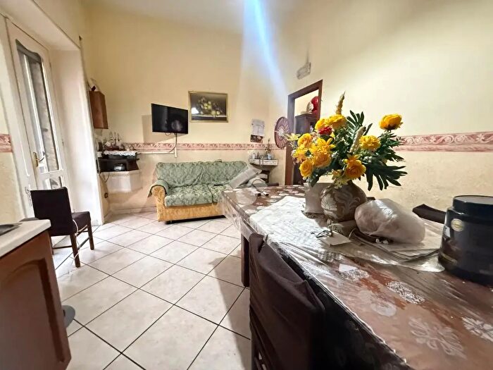 Appartamento trilocale in vendita in Via Giovanni Soriano, Acerra