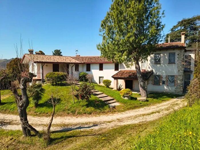 Casa con 5 locali in vendita in Carbonara, Rovolon