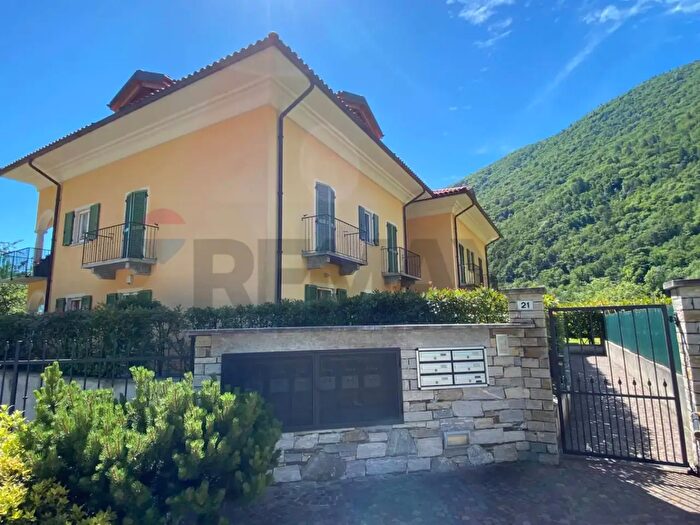 Appartamento quadrilocale in vendita in Cannobio