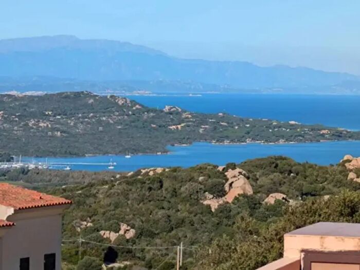 Appartamento bilocale in vendita in Via Martiri delle Foibe Istriane, Santa Teresa Gallura