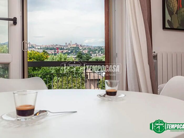 Appartamento quadrilocale in vendita in Via Giosuè Carducci, Bergamo