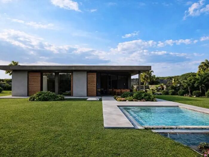 Casa quadrilocale in vendita in Via Santa Croce, Vallecrosia