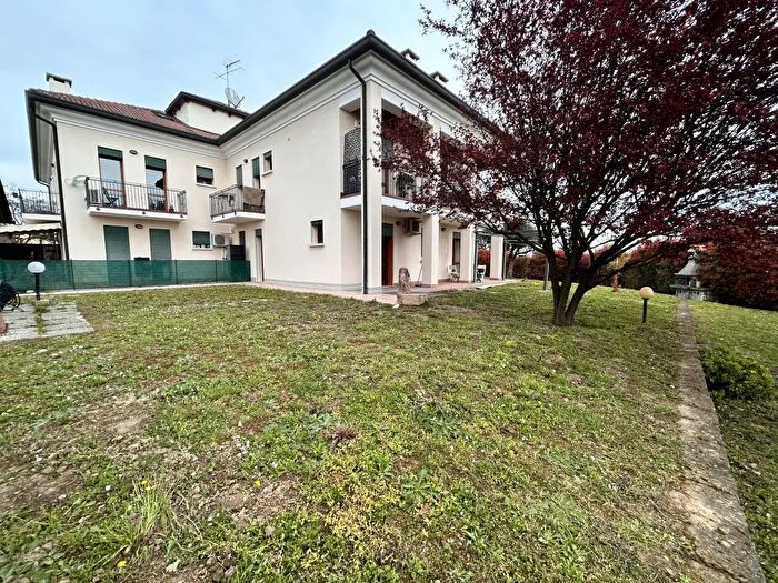 Appartamento quadrilocale in vendita in Via Jacopo da Ponte, Dueville