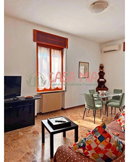 Appartamento quadrilocale in vendita in Via Garibaldi, Rottofreno