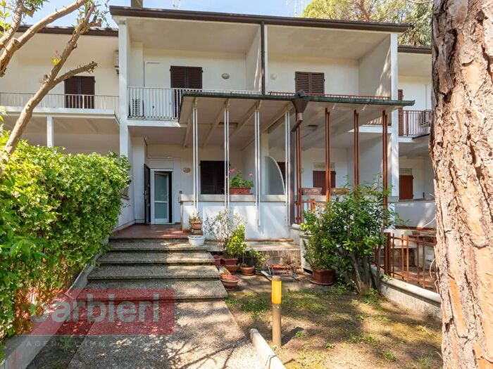 Casa con 5 locali in vendita in Via del Veronese, Cervia