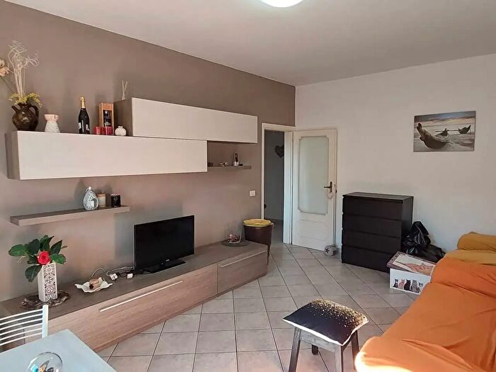 Appartamento con 6 locali in vendita in Via Alcide Cervi, Asciano