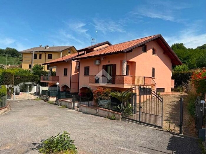 Casa trilocale in affitto in Via Slovenia, Santo Stefano, Rende