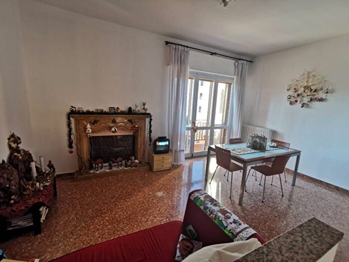 Appartamento trilocale in affitto in Via Cesare Battisti, Mirano Paese, Mirano