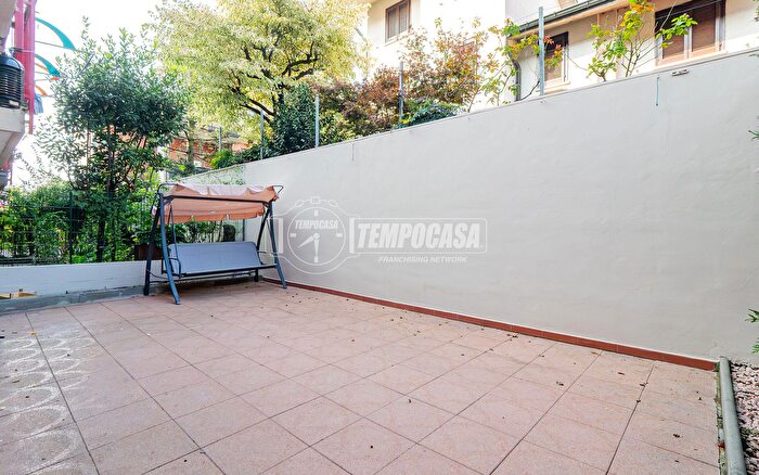 Casa con 5 locali in vendita in Via Fossati, Carugate