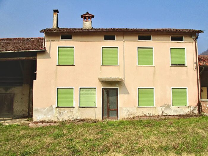 Casa con 6 locali in vendita in Via Valdilonte, Castelgomberto