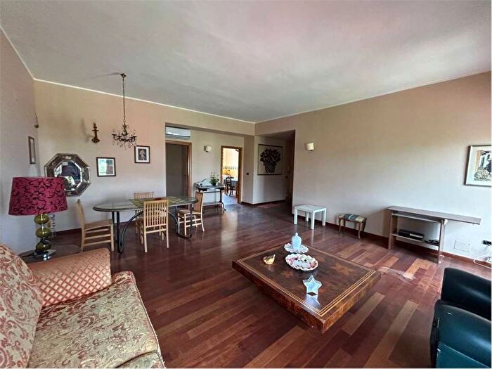 Appartamento quadrilocale in affitto in Via Santa Lucia O, Tremulini Eremo, Reggio Calabria
