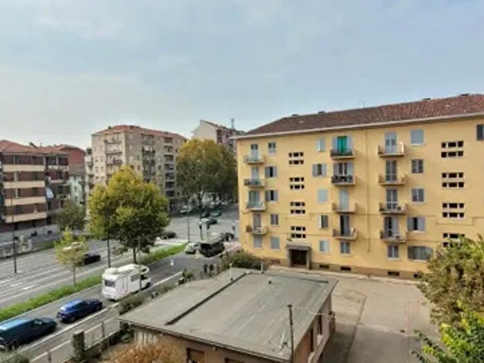 Appartamento quadrilocale in vendita in Corso Grosseto, Torino