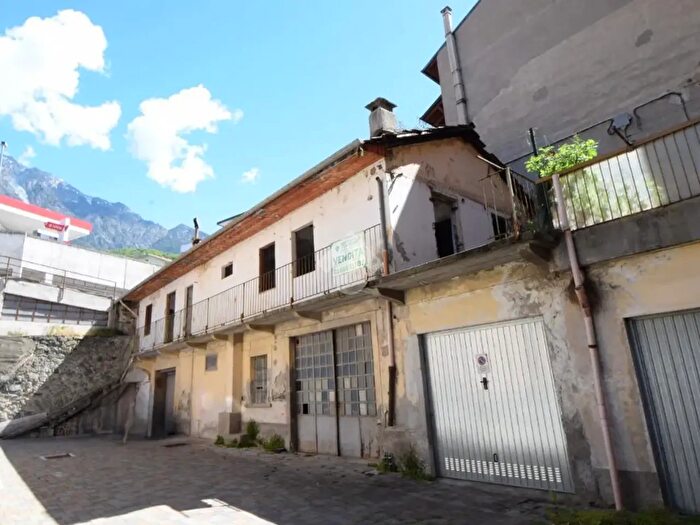 Casa bilocale in vendita in Viale Piemonte, Saint Vincent