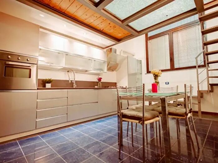 Appartamento bilocale in vendita in Via Oristano, Milano