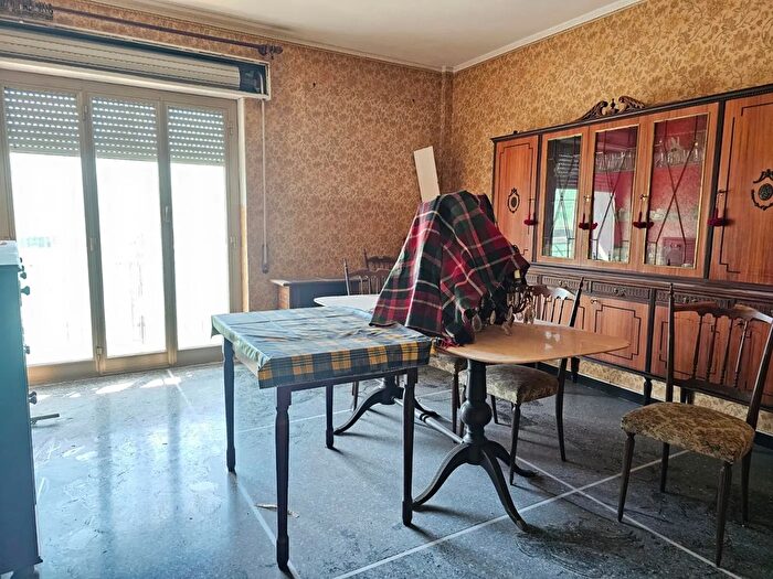 Appartamento quadrilocale in vendita in Via Stassano, Genova