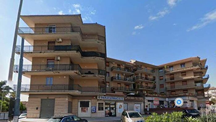 Appartamento con 5 locali in vendita in Via Luigi Orlando, Giarre
