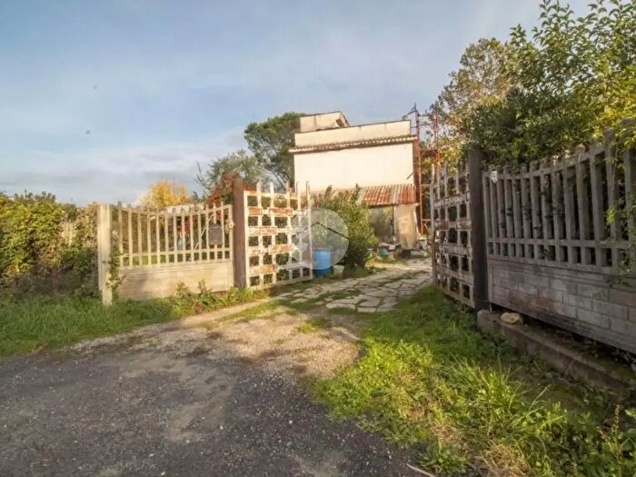 Casa con 6 locali in vendita in Strada di Cerreto, Palombara Sabina