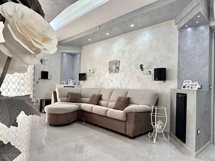 Appartamento trilocale in vendita in Via Michelangelo Merisi Caravaggio, Giugliano In Campania