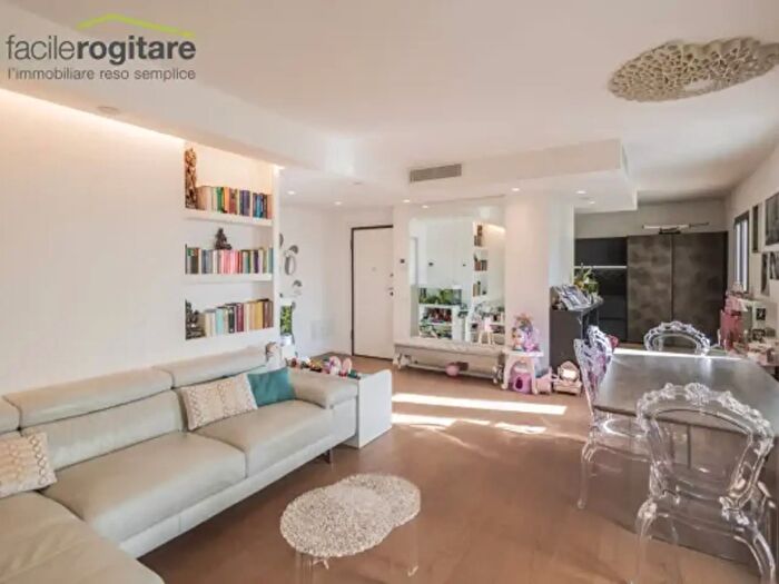 Appartamento quadrilocale in vendita in Viale Rapisardi, Riccione