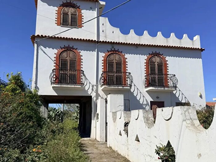 Appartamento con 5 locali in vendita in Via Eolie, Barcellona Pozzo Di Gotto