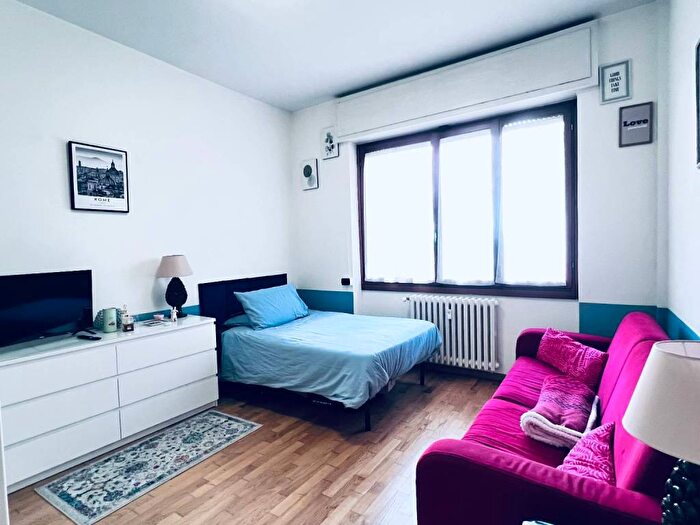 Appartamento bilocale in affitto in Via Stendhal, Solari, Milano