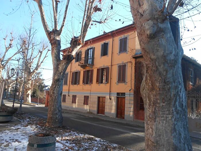 Appartamento trilocale in vendita in Rocchetta Tanaro